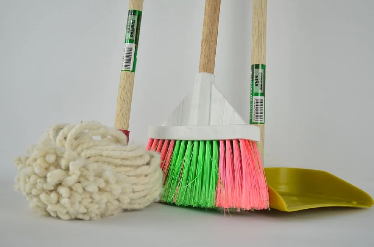 Cómo limpiar los útiles de limpieza